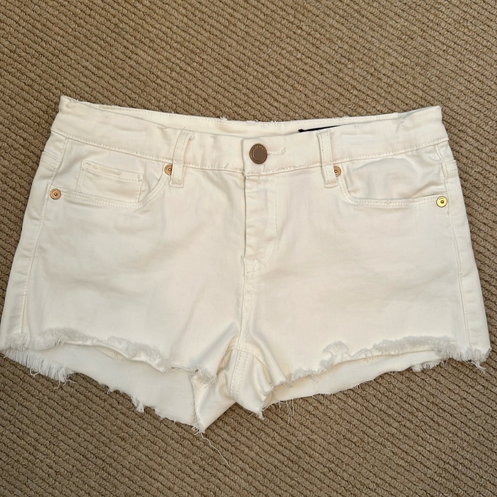 Blanc NYC Little Queenie White Denim Shorts